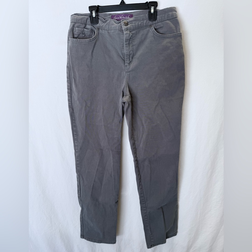 Gloria Vanderbilt Gray Pants straight leg women’s size 8